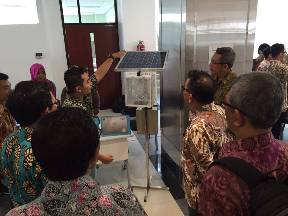 ELTERNATOR (Electric Leafhooper Exterminator)