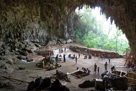 Lokasi Penggalian Liang Bua (Foto: Humanorigins.si.edu)