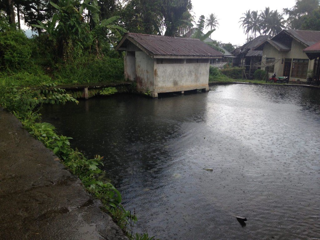 Kolam di samping Masjid Asasi Padang Panjang. Sentra Aktifitas Masyarakat