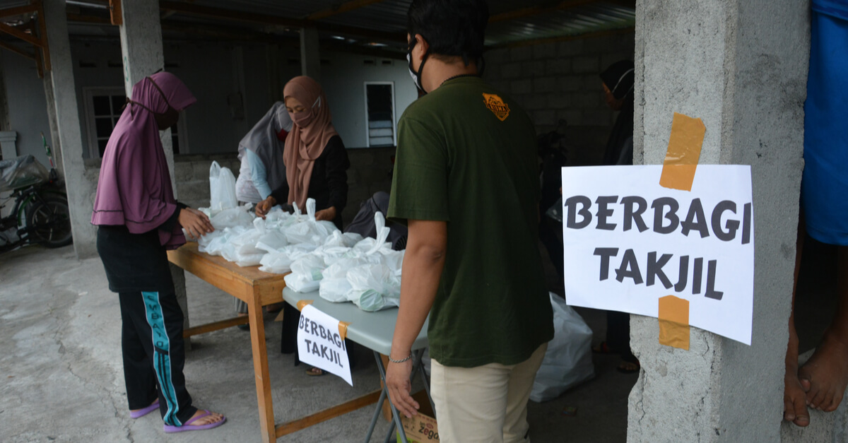 berbagi takjil