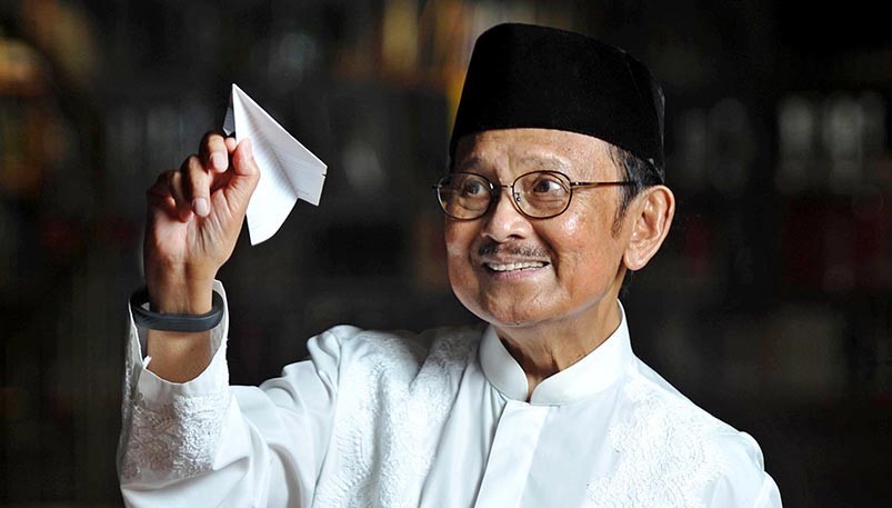 Habibie Perlakukan Rupiah Seperti Pesawat Terbang