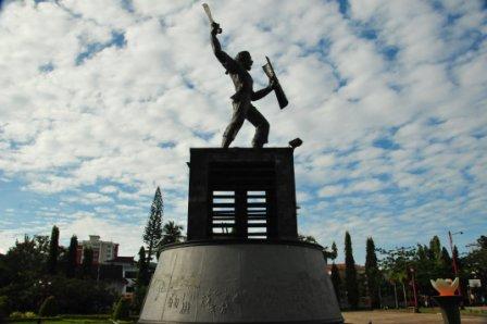 Patung Pattimura di Kota Ambon, Maluku, pada 2013.