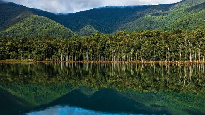 Danau Matano | National Geographic Indonesia