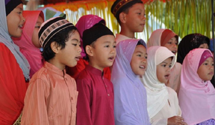 Anak-anak Cocos island | worldatlas.com