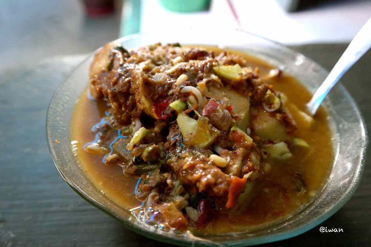 Rujak Soto, https://junantoherdiawan.com/