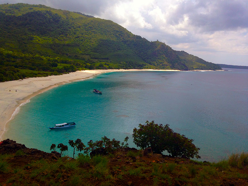 Speechless! Foto dari atas bukit | foto Akhyari Hananto