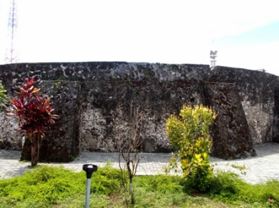 Benteng Amurang Milik Portugis