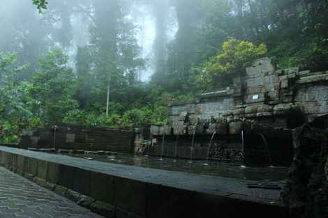 Sumber Air Petirtaan Jolotundo (travel.detik.com)