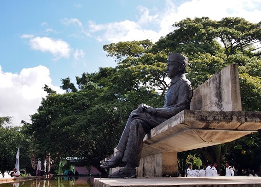Patung Bung Karno di Taman Renungan Bung Karno, Ende, Flores