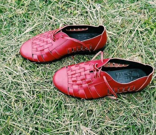 4 Brand Sepatu Lokal yang Berhasil Go Internasional - suede head goods