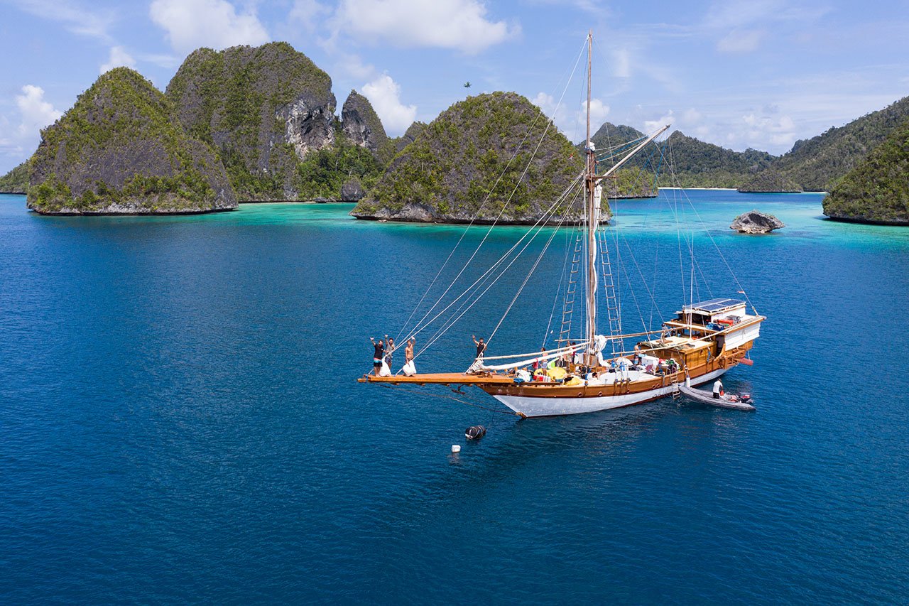 Cruise to Raja Ampat | https://www.rajaampat-barefoot-cruise.com/