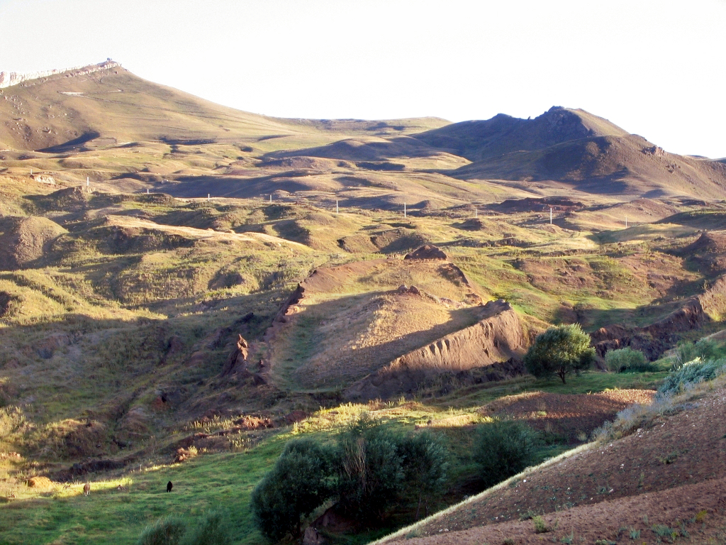 Struktur yang diyakini sebagai tempat peristirahatan bahtera Nuh | By Սէրուժ Ուրիշեան (Serouj Ourishian) - Own work, CC BY 4.0, https://commons.wikimedia.org/w/index.php?curid=51469965