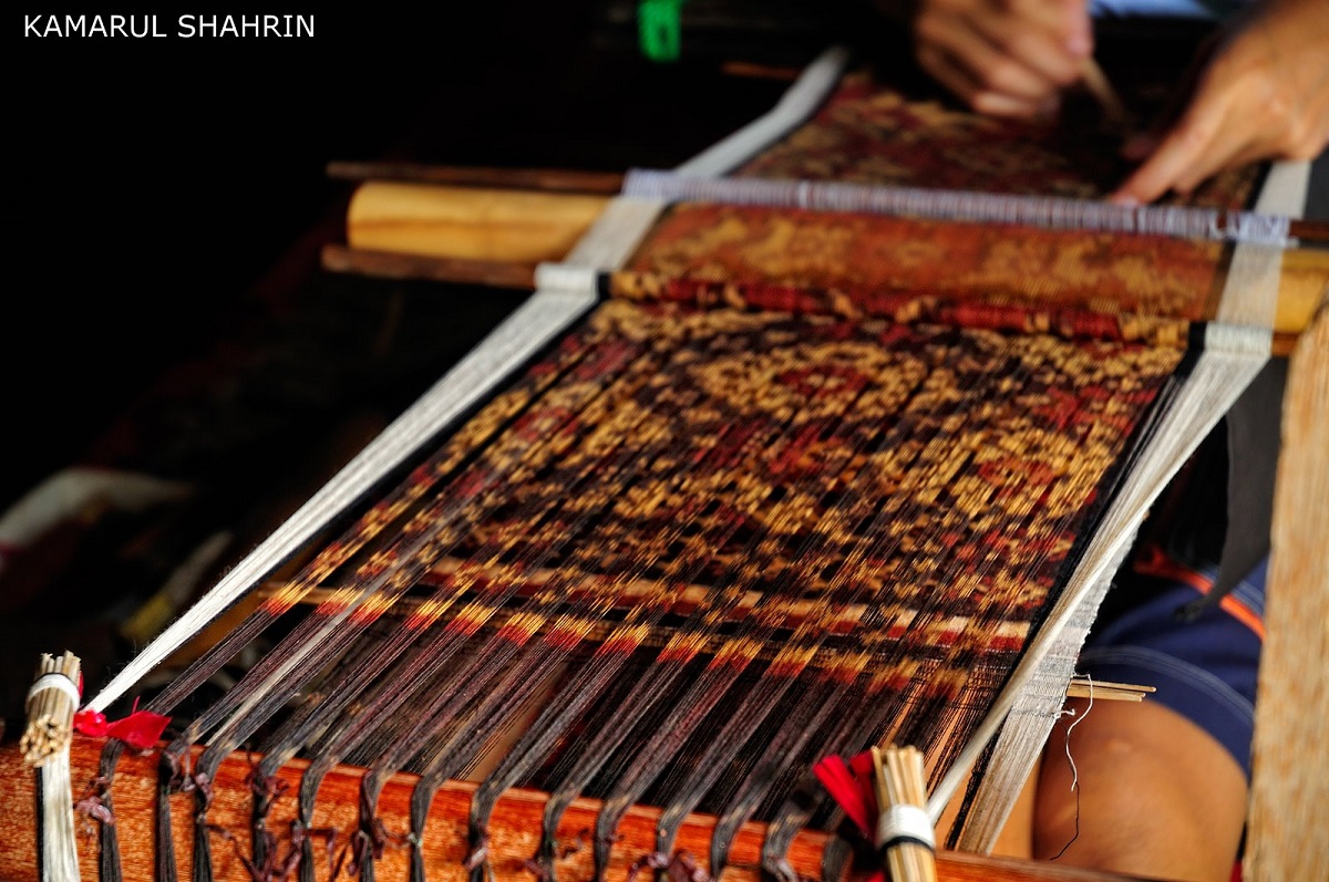 Pembuatan Tenun Gringsing