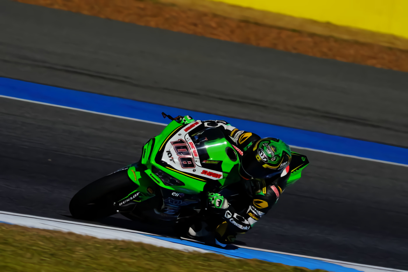 Helm Andy Muhammad Fadly © indozone.id