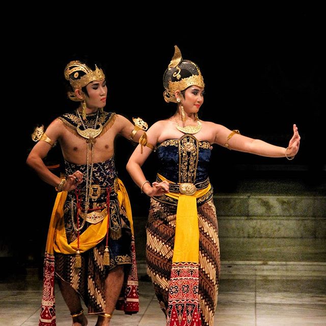 Ilustrasi tarian karonsih | Foto: gramho.com