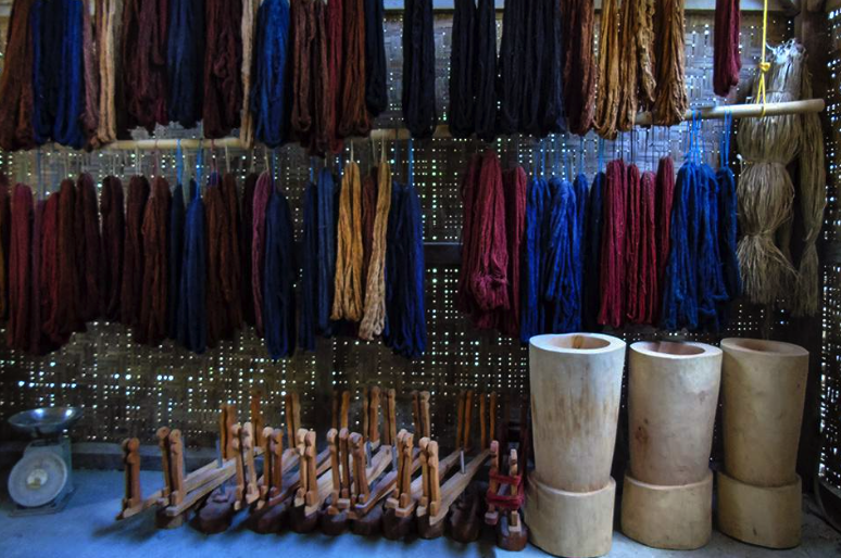 Kain tenun Sumba