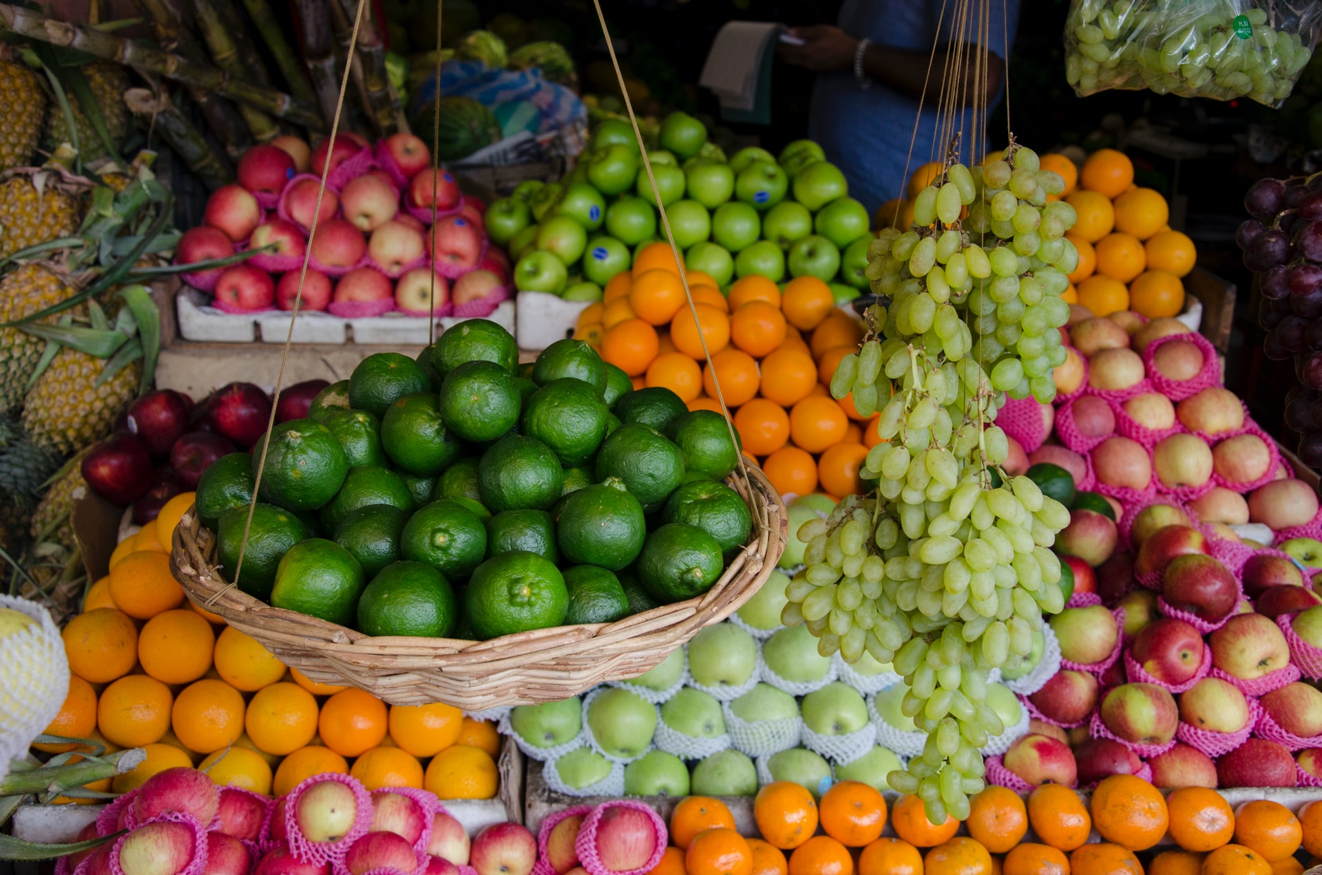 Ekspor buah-buahan Indonesia ke beberapa negara © Stefano Alemani/Unsplash
