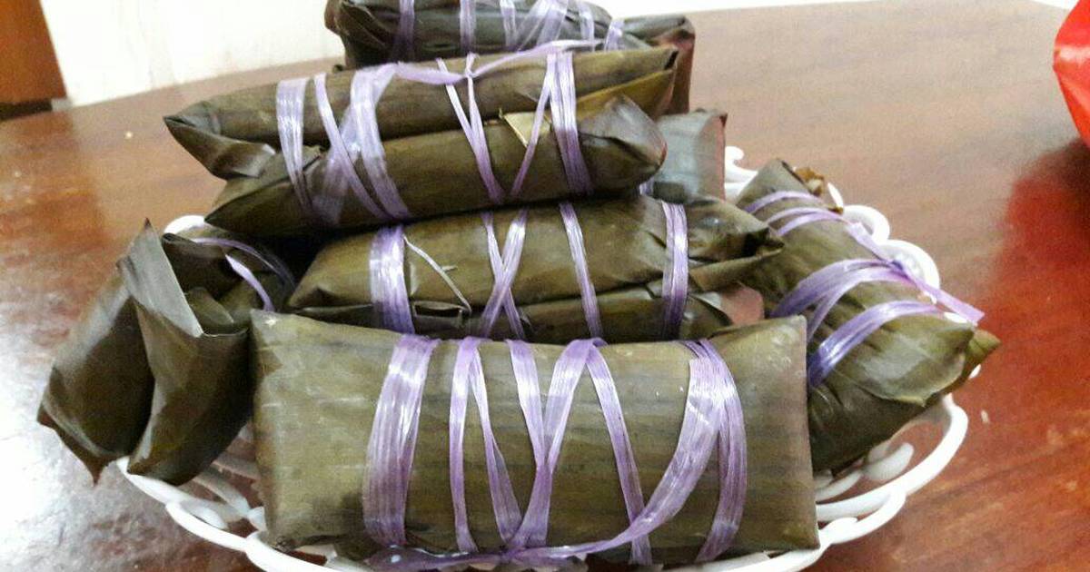 Potret Burasa yang dibungkus oleh daun pisang | Foto: Cookpad.com