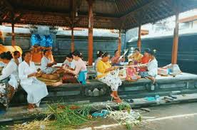 Tradisi Gotong Royong Ngayah di Bali ©desasedang.badungkab.go.id