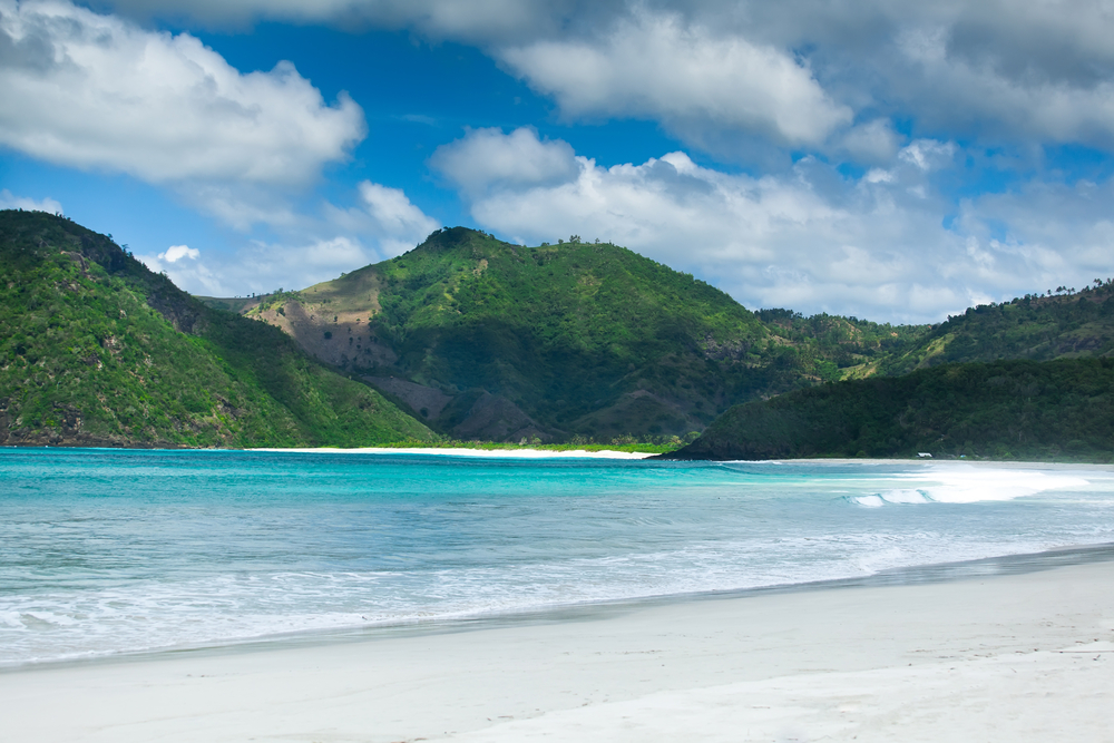 Pantai Selong Belanak