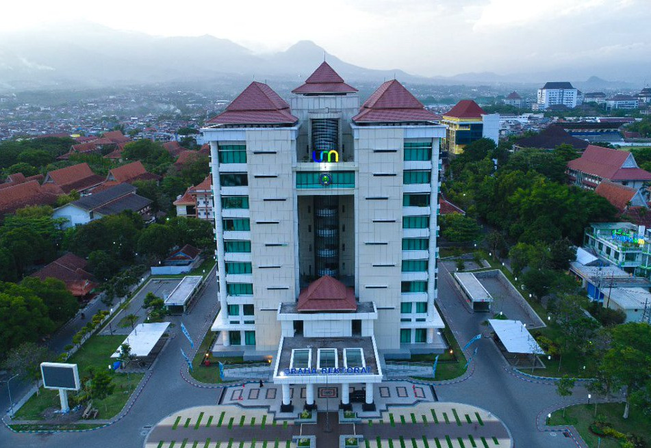 Rektorat UM © Kemahasiswaan UM