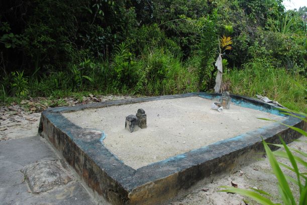 Kubur panglima Batu di Wawa, Pulau Tanahmasa (dok. Balar Sumut)