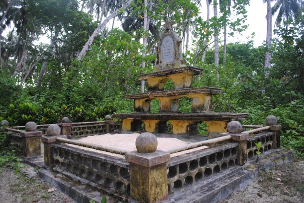 Kuburan Raja Sitipu di Koto, Pulau Tanahmasa