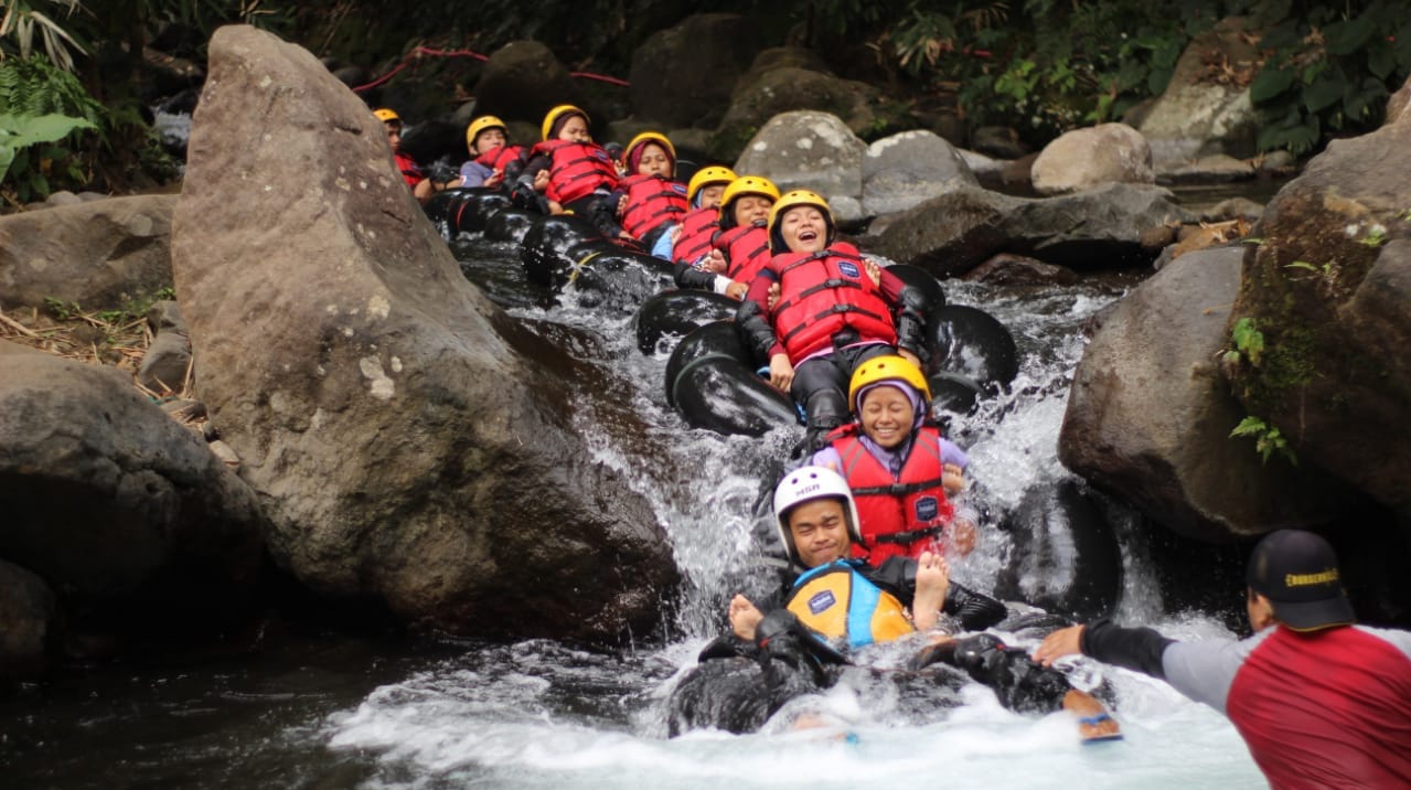 Cikadongdong River Tubing