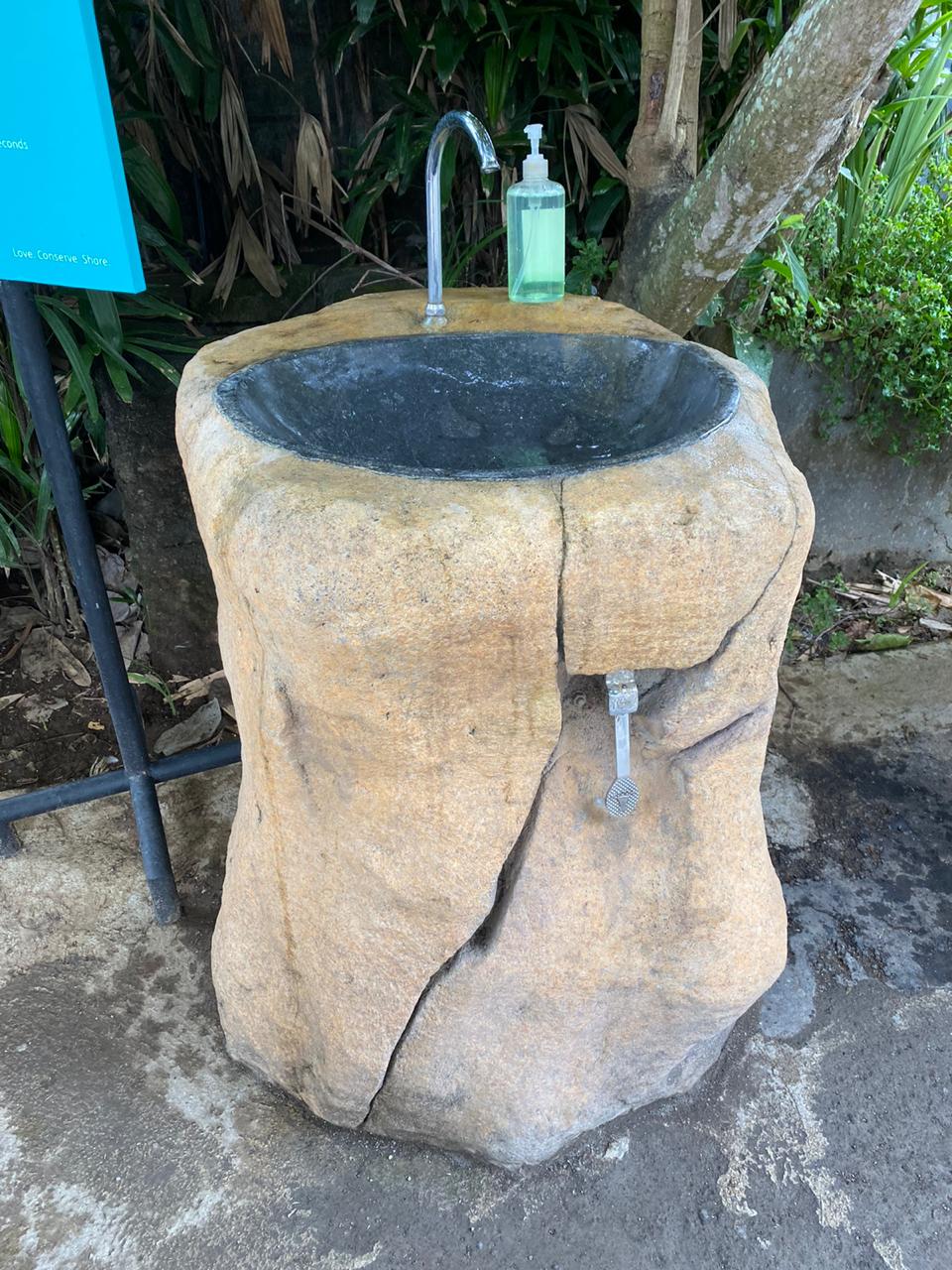 Wastafel di Bali Zoo