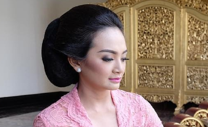 Sanggul Ukel Tekuk © jeng_loop