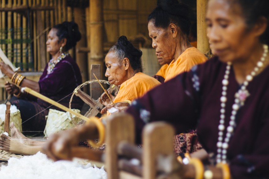 Seniwati, Para Penenun di Lepo Lorun © Indonesiakaya.com