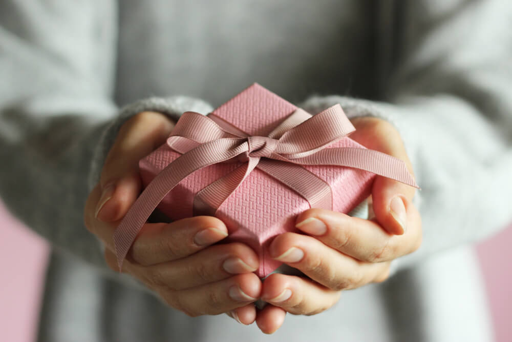 Membuka Hadiah di India