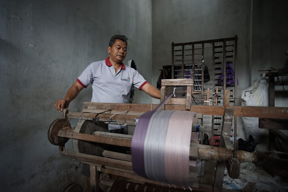 Sentra Tenun Desa Gamplong