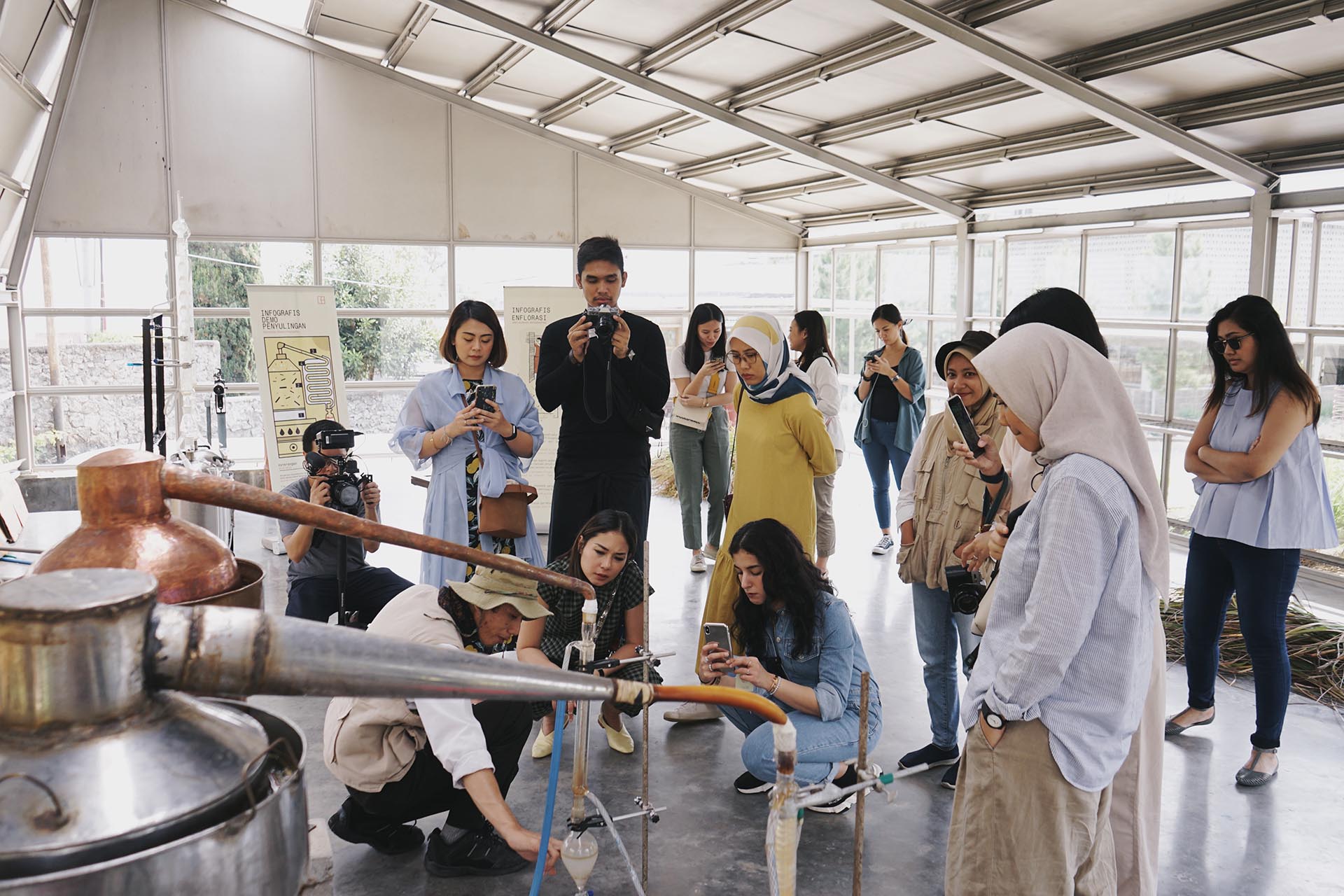 Belajar di Rumah Atsiri Indonesia © Rumahatsiri.com