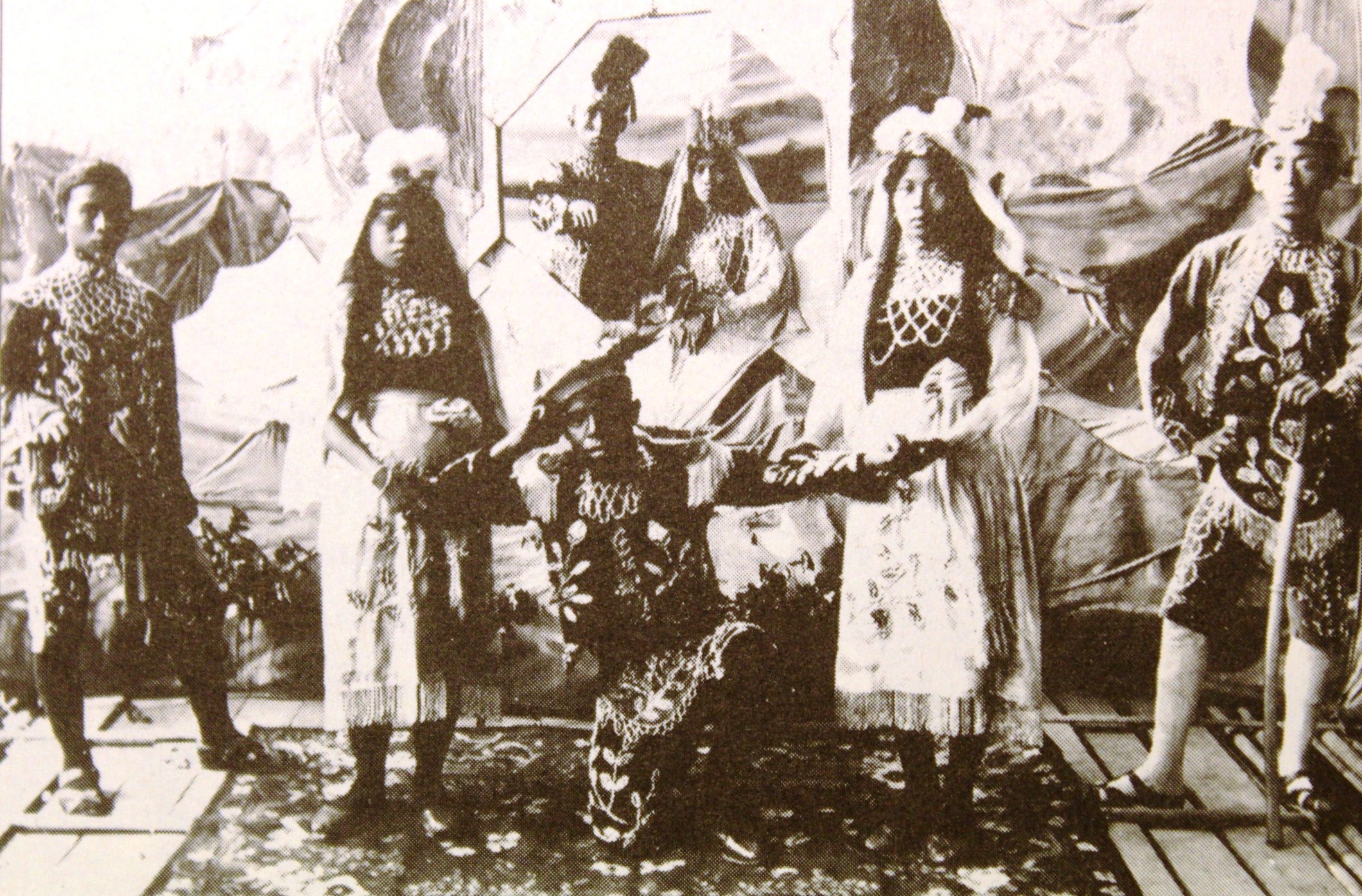 Tahun 1895 Singaraja kedatangan Komedi Stamboel | Foto: Dasar Bali