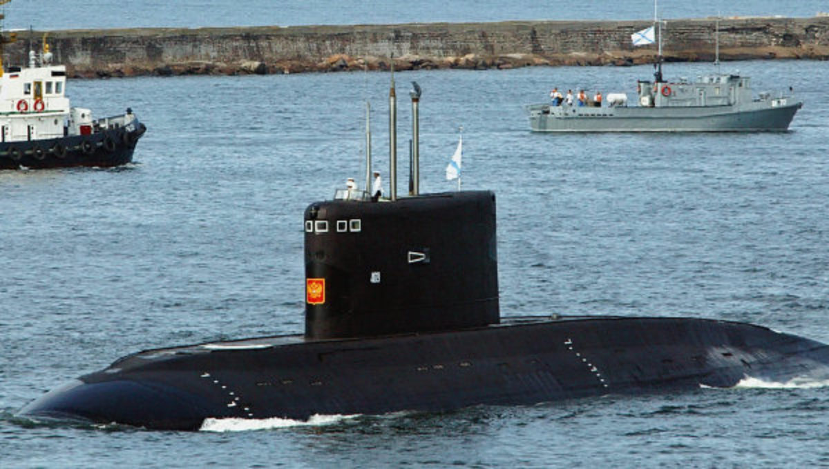 Salah satu kapal selam andalan armada laut Vietnam © Jejak Tapak