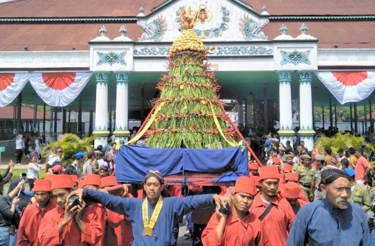 Grebeg Syawal | Foto: GuideKu.com