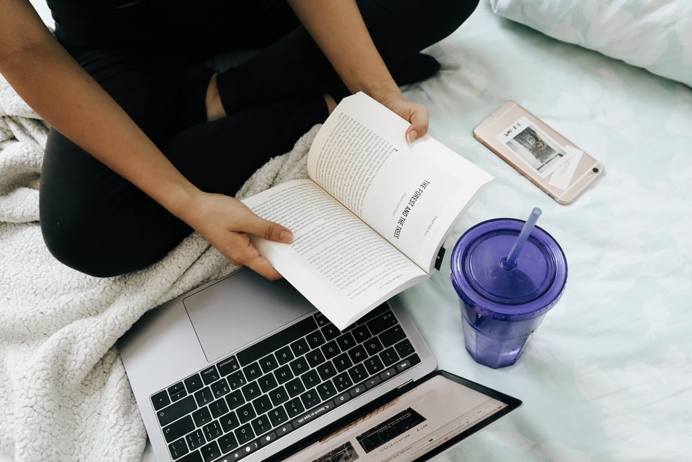Reading | Foto: Unsplash