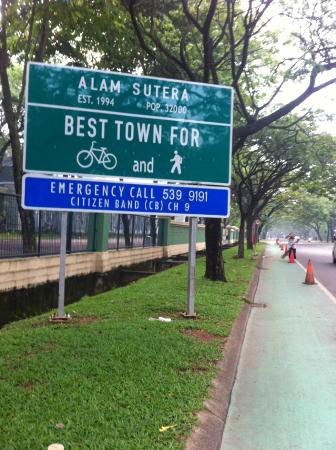 Jalur pesepeda Alam Sutera Tangerang