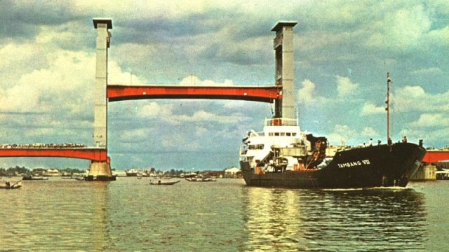 Potret Jembatan Ampera tempo dulu | Foto: Flickr/Ferdian Musliansyah