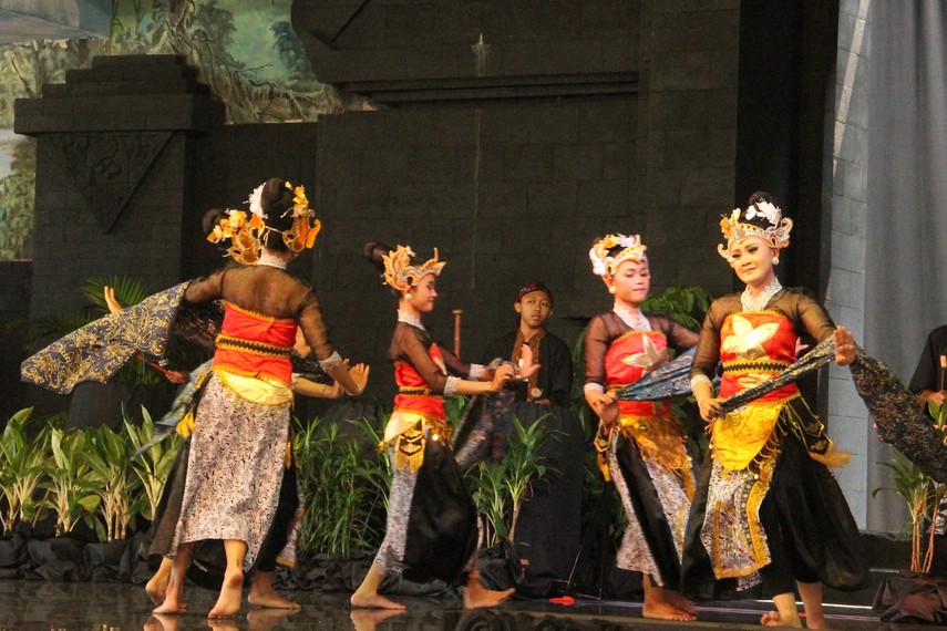 Tari Batik Pace | Foto: Indonesia Kaya