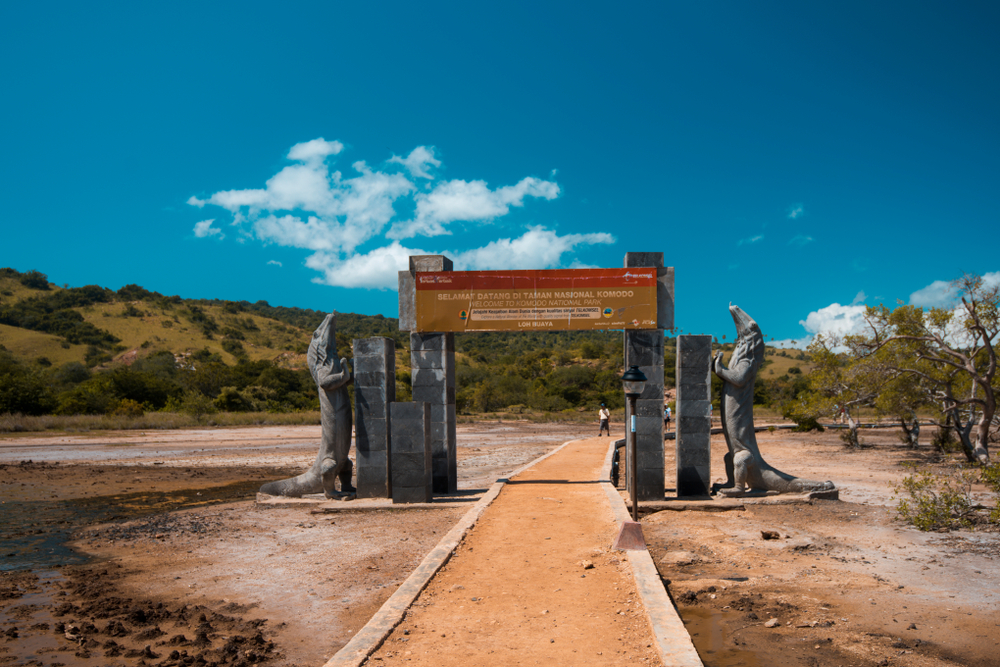 Pulau Rinca | @Fakhri Anindita Shutterstock