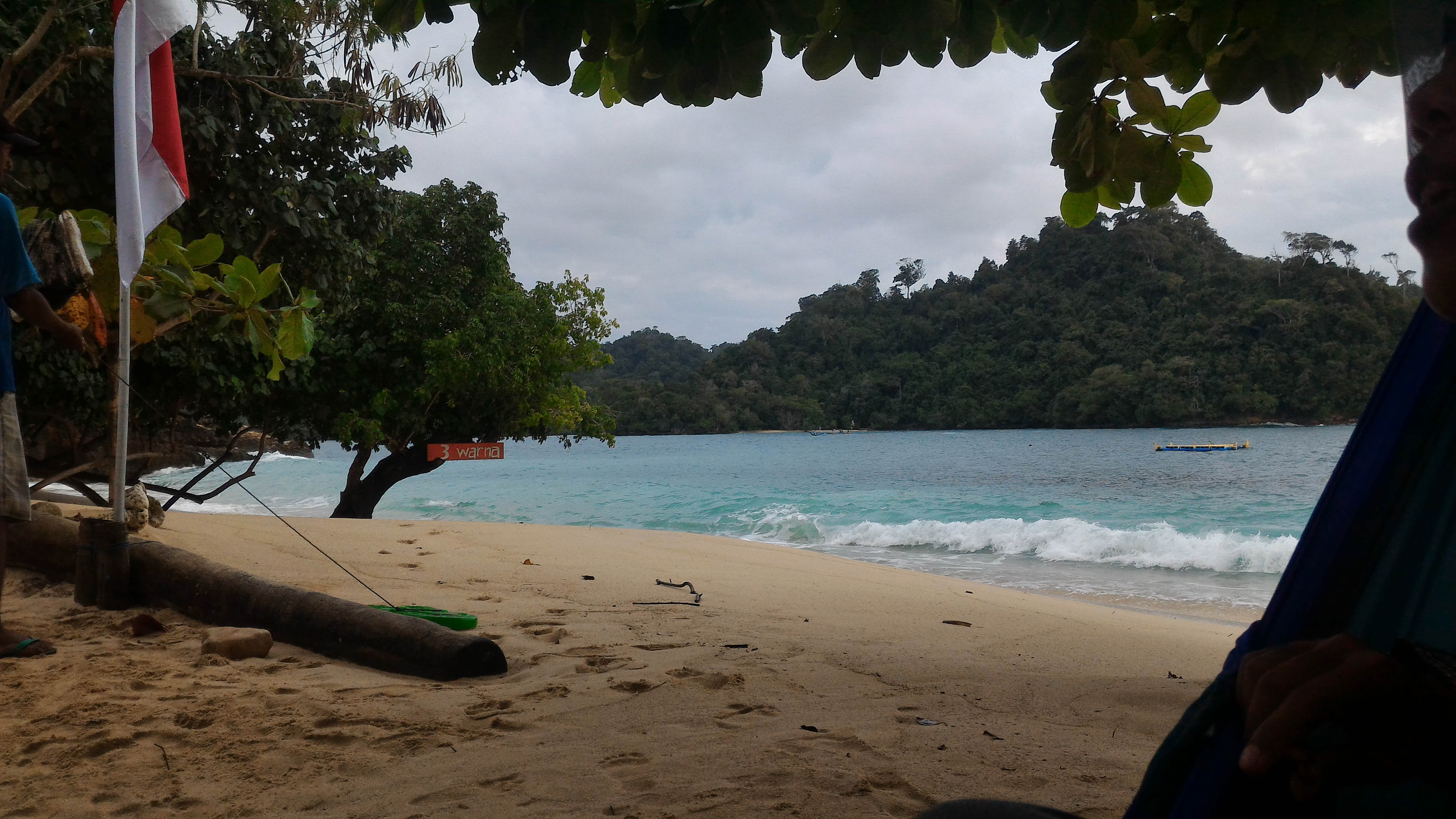 Pantai Tiga Warna | Foto: Dokumentasi Pribadi