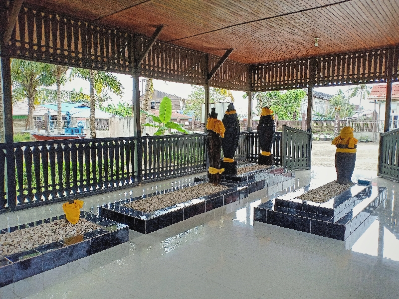 Area makam Lamohang Daeng Mangkona dan keluarga