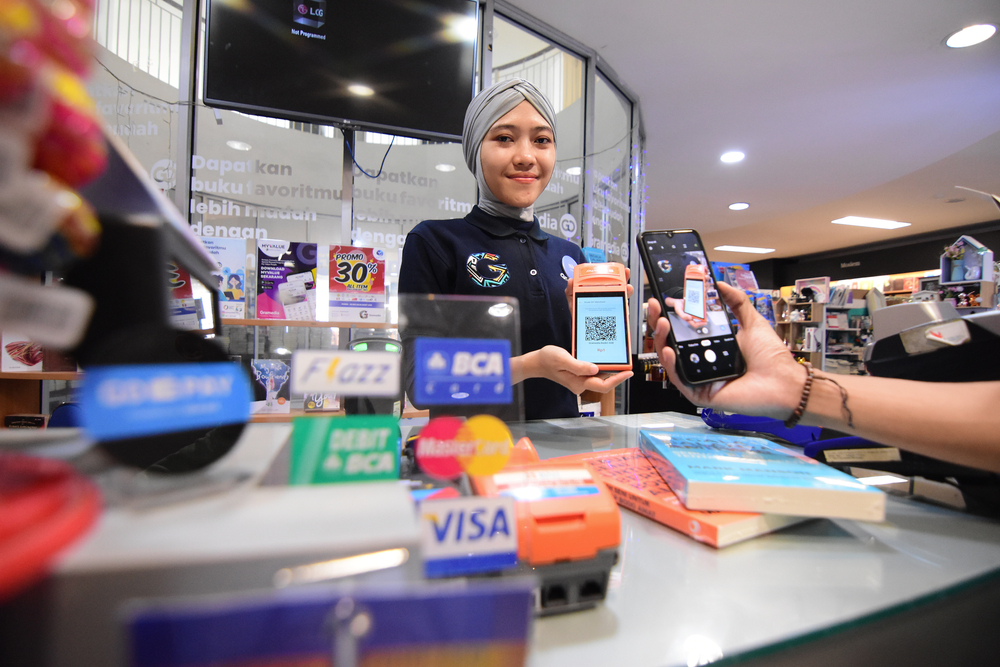 transaksi keuangan yang mengandalkan fintech di Indonesia