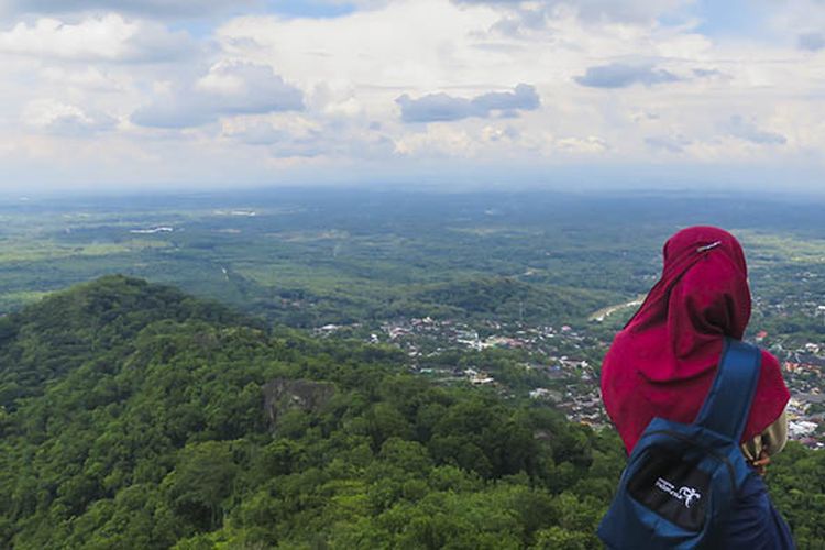 Gunung Gandul | Foto: Kompas.com