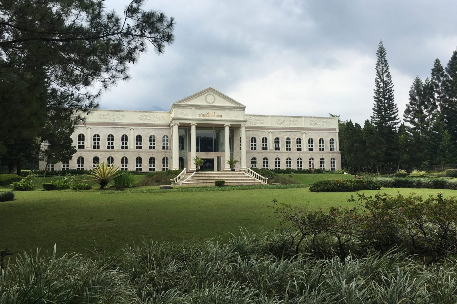 Villa D'Equillibrium
