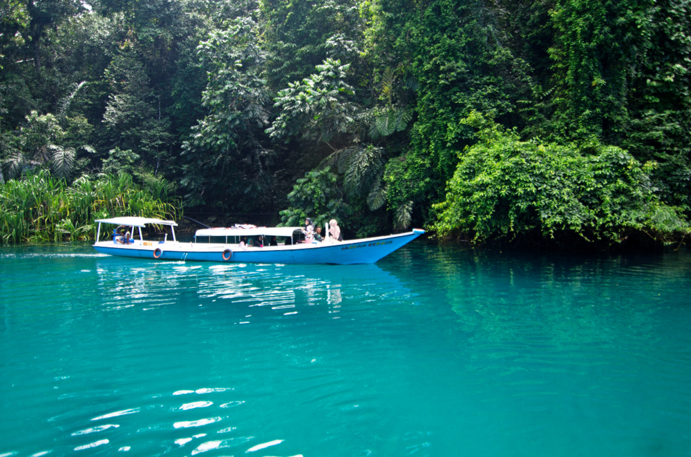 Labuan Cermin | @Arief Adhari Shutterstock