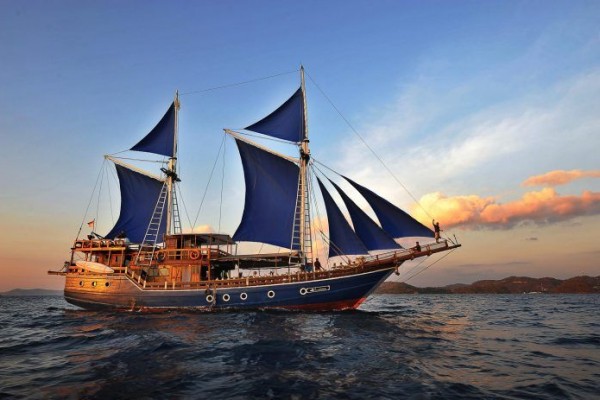 Potret kapal pinisi | Foto: trivago.com.au