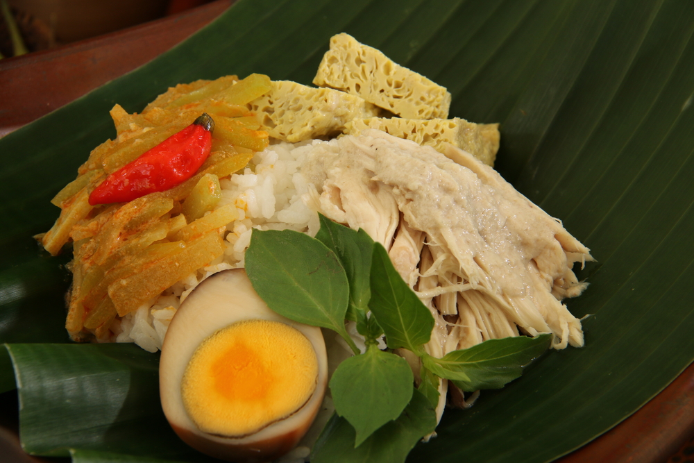 Nasi liwet Solo | @Ariyani Tedjo Shutterstock